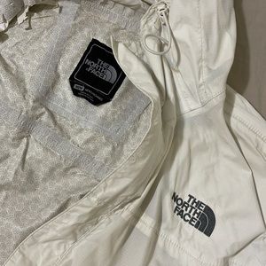 White North Face Jacket Hyvent 2015